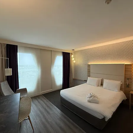 Hotel Mercure Paris Orly Aeroport 4*