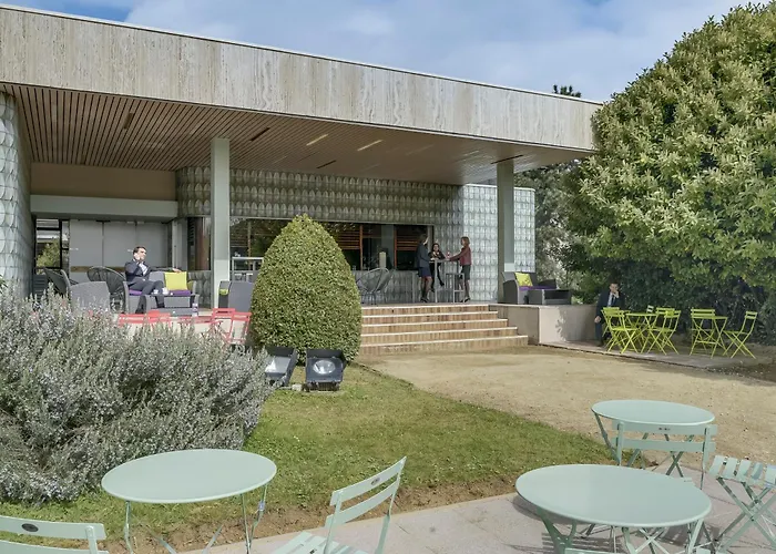 メルキュール パリ オルリー アエロポール ホテル 4*